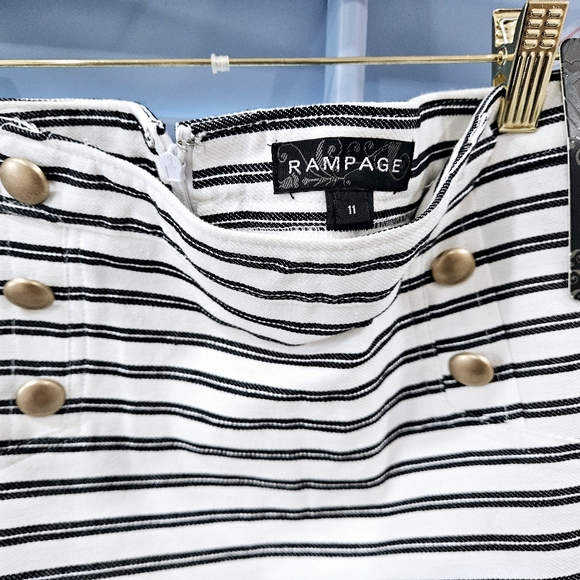 RAMPAGE Black and white striped skirt size 11 - Picture 3 of 6